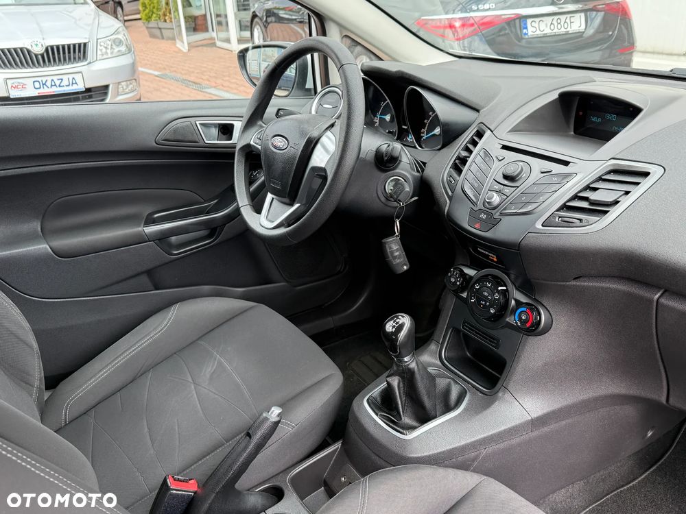 Ford Fiesta 1.25 Celebration - 26