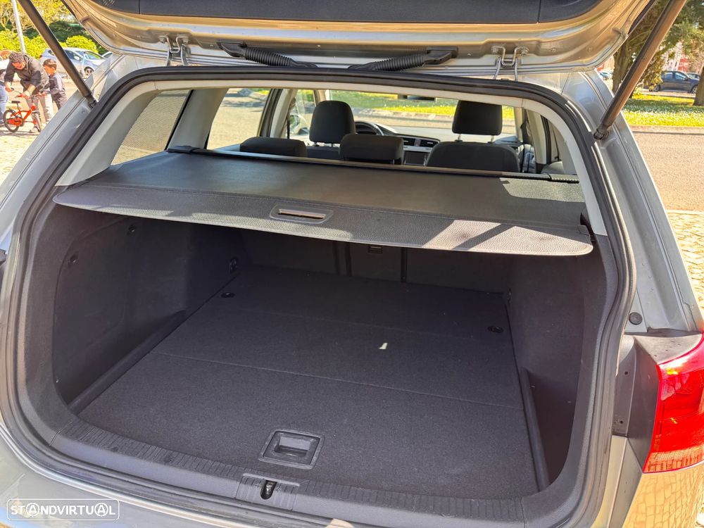 VW Golf Variant 1.6 TDi Confortline - 11