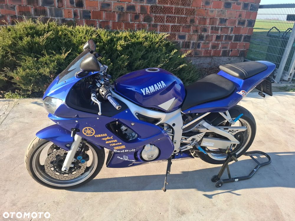 Yamaha R6 - 5