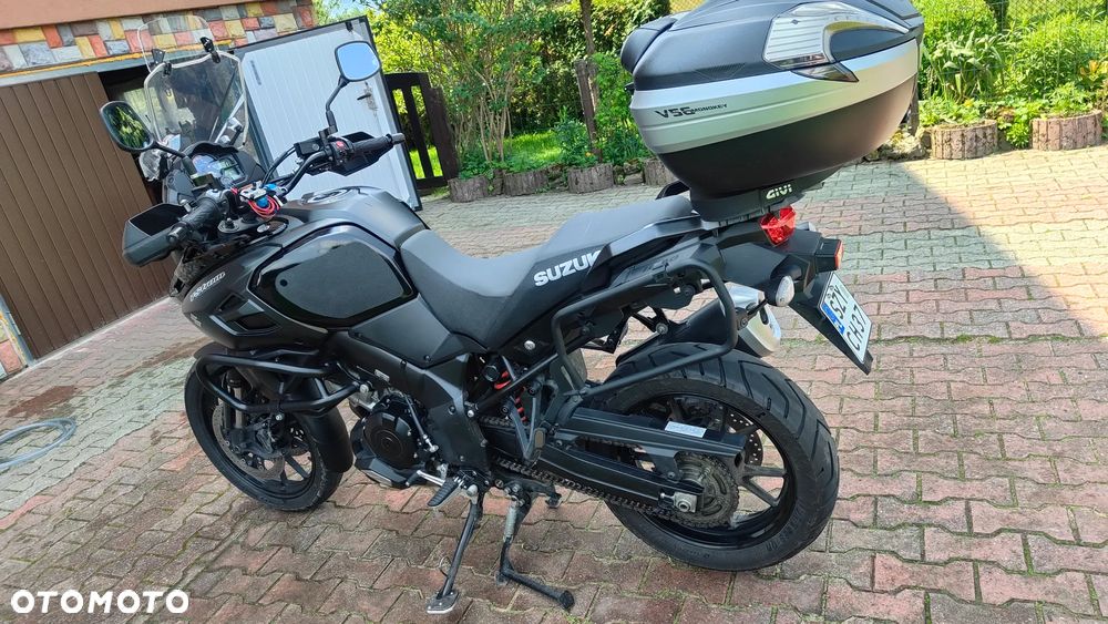 Suzuki V-STROM - 33