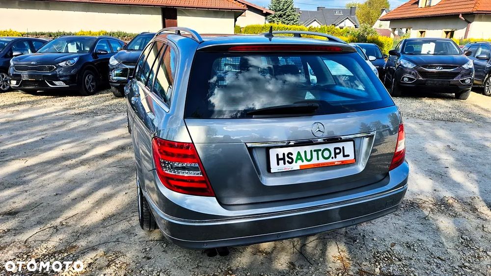 Mercedes-Benz Klasa C 180 BlueEFFICIENCY 7G-TRONIC Avantgarde - 16