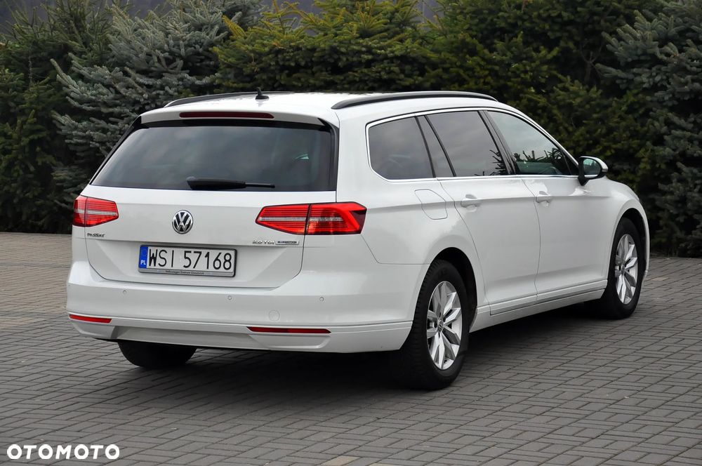 Volkswagen Passat - 13