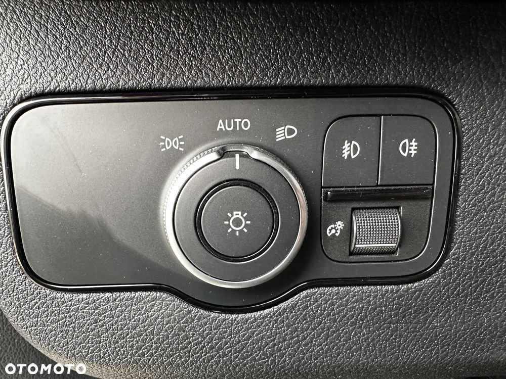 Mercedes-Benz Sprinter - 16