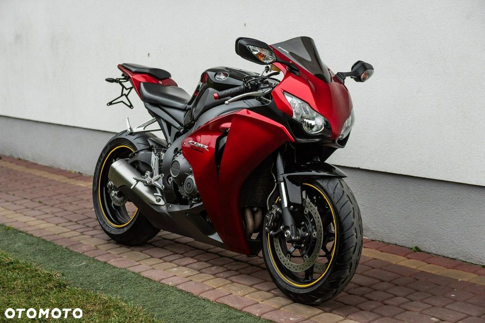 Honda CBR - 1