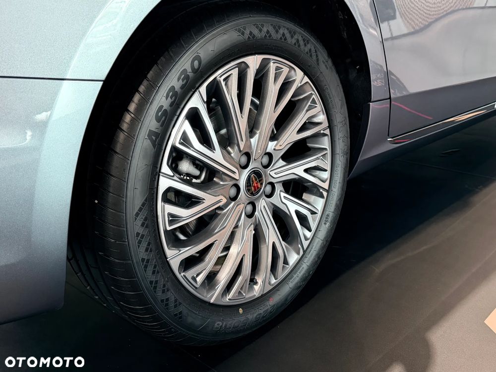 Hongqi H5 2.0T Deluxe - 10