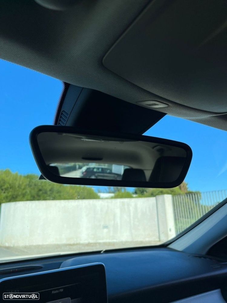 Mercedes-Benz CLA 200 d Shooting Brake - 27