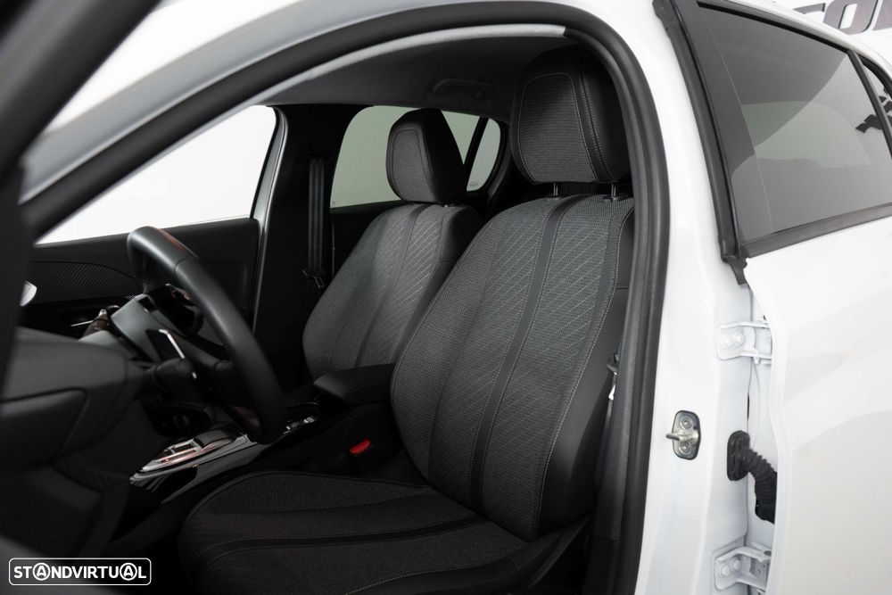 Peugeot 208 1.2 Hybrid Allure e-DCS6 - 10