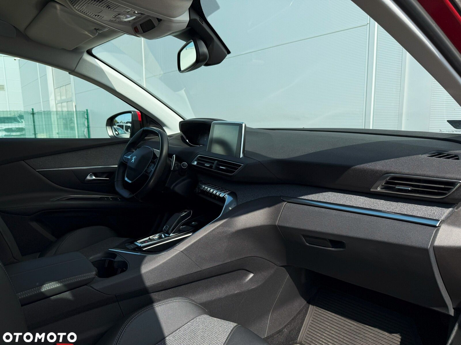 Peugeot 3008 1.2 PureTech GPF Allure S&S EAT8 - 28