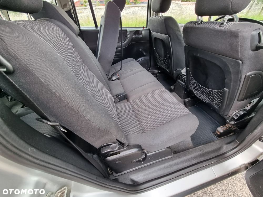 Opel Zafira 1.8 Njoy - 22