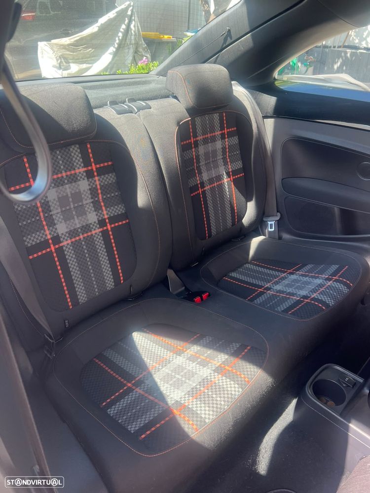 VW New Beetle 1.2 TSI Design - 11