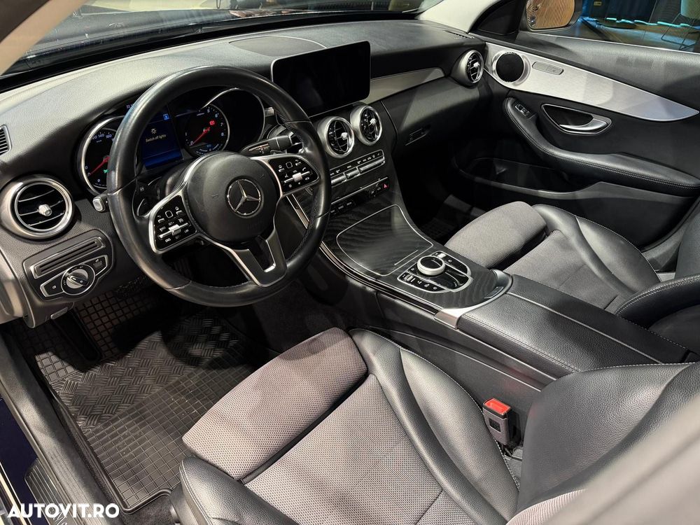 Mercedes-Benz C - 24