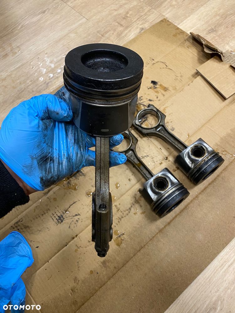 Volvo XC90 v99 s90 v60 Tłok korbowód 235 km 17r - 9