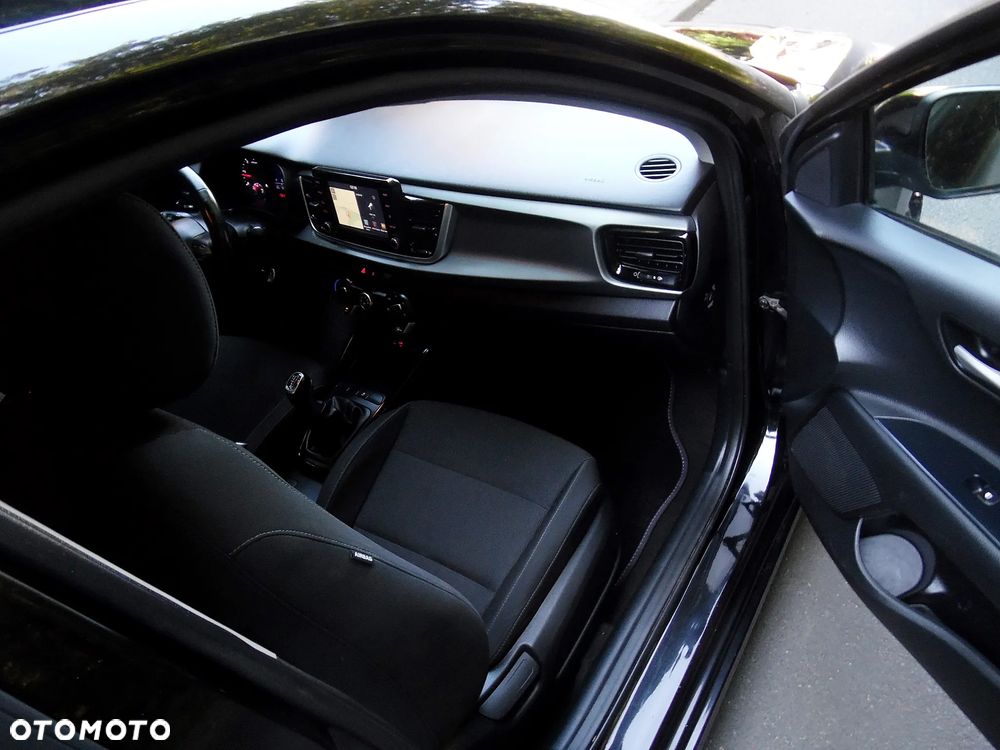 Kia Rio - 25