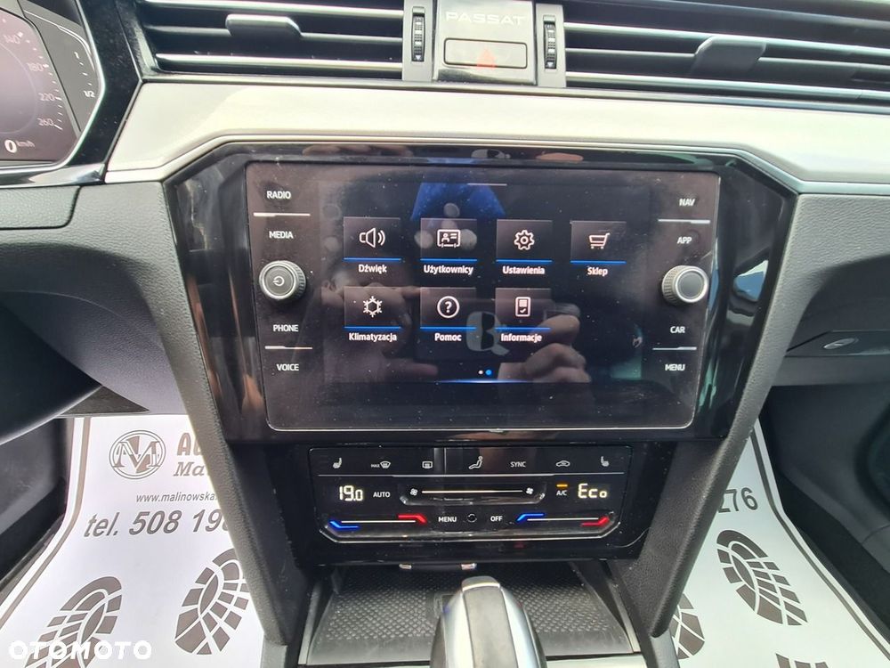 Volkswagen Passat - 20
