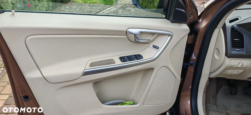 Volvo XC 60 D3 AWD Kinetic - 7