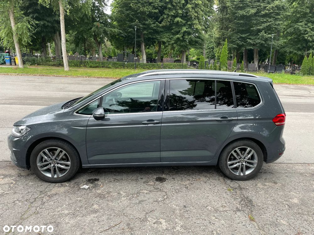 Volkswagen Touran - 3