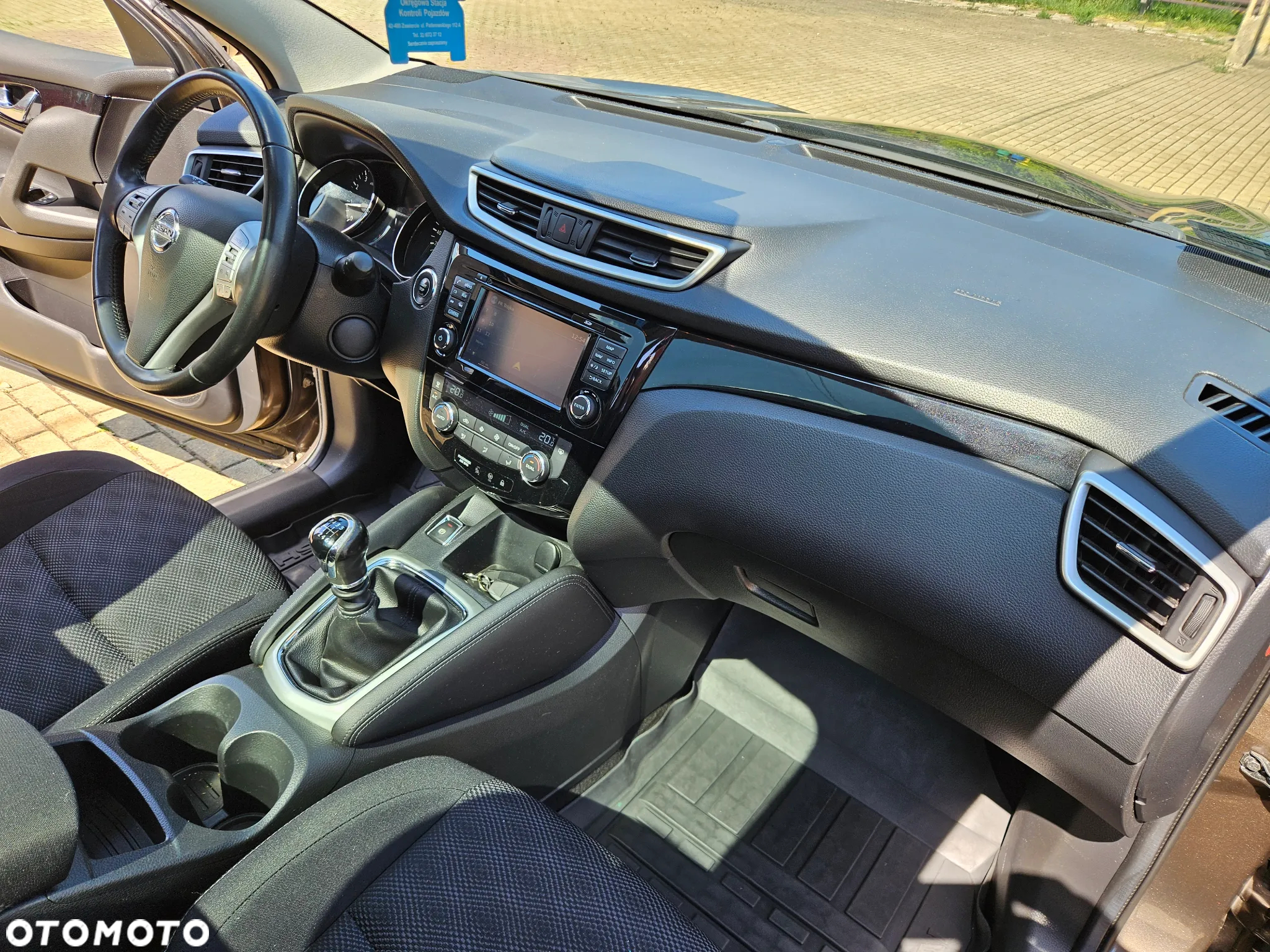 Nissan Qashqai 1.2 DIG-T N-Connecta EU6 - 32