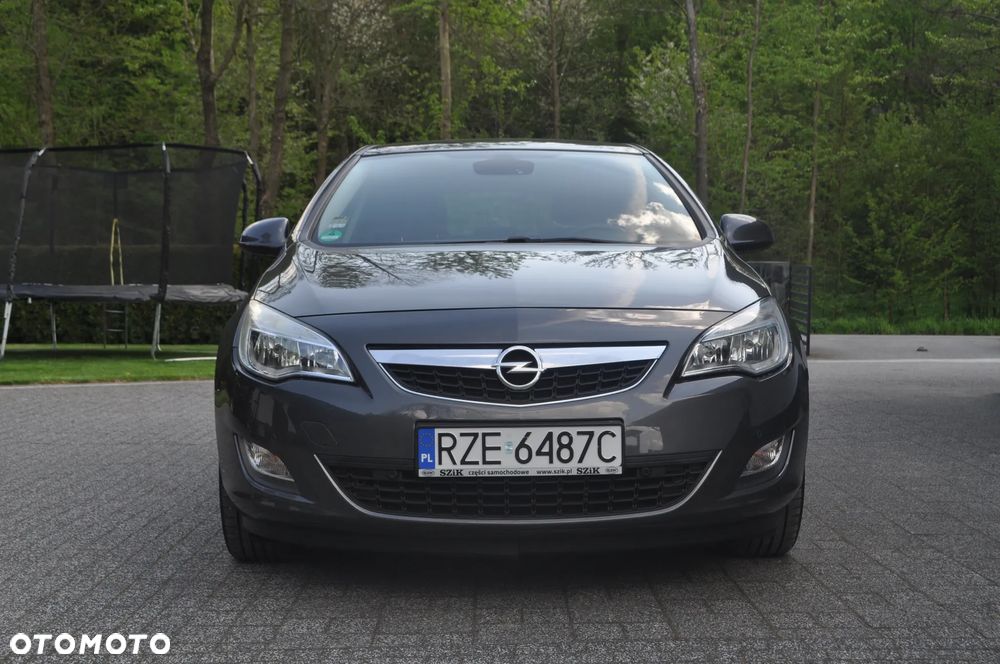 Opel Astra 1.4 Turbo Cosmo - 11