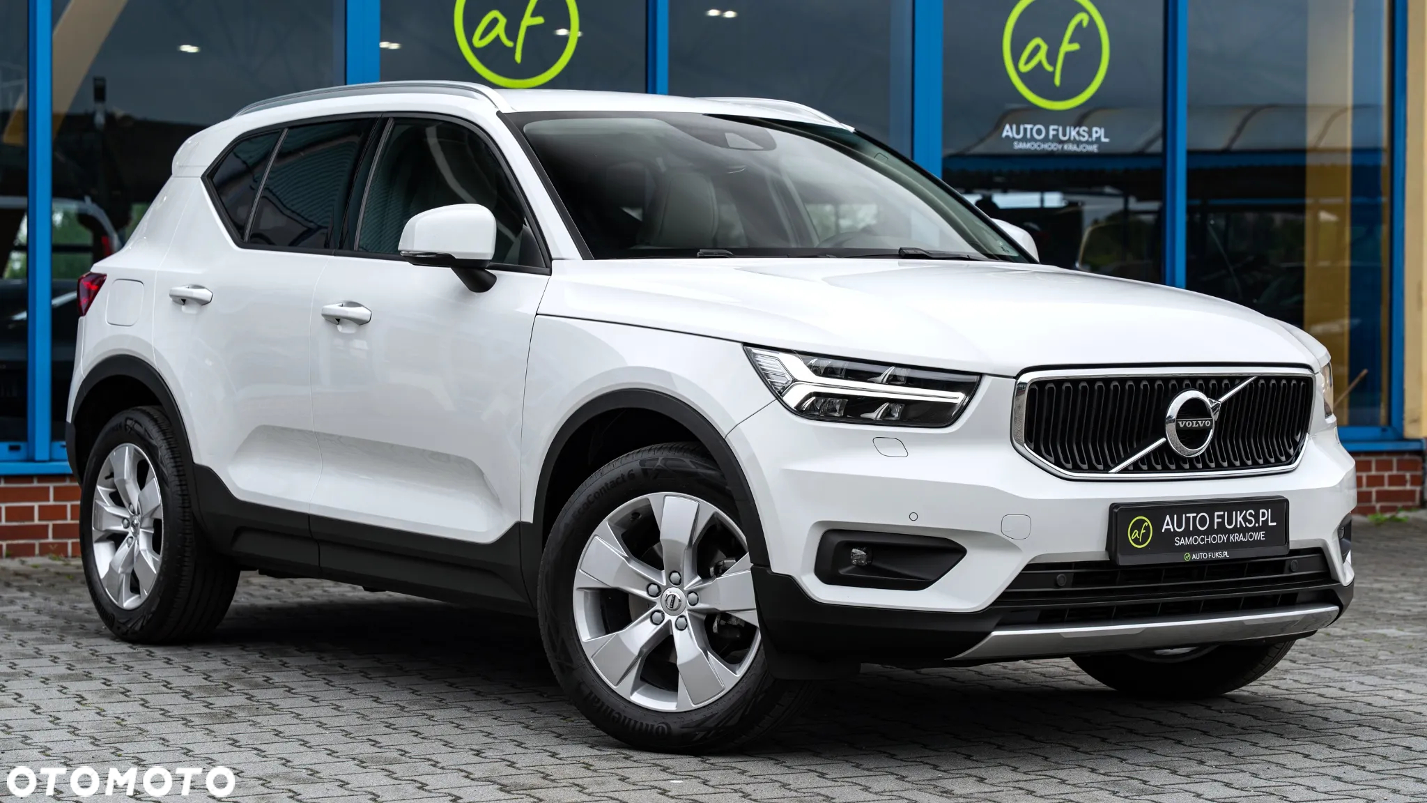Volvo XC 40 T3 Momentum Pro - 5