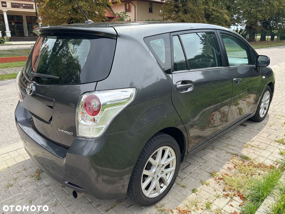 Toyota Verso - 22