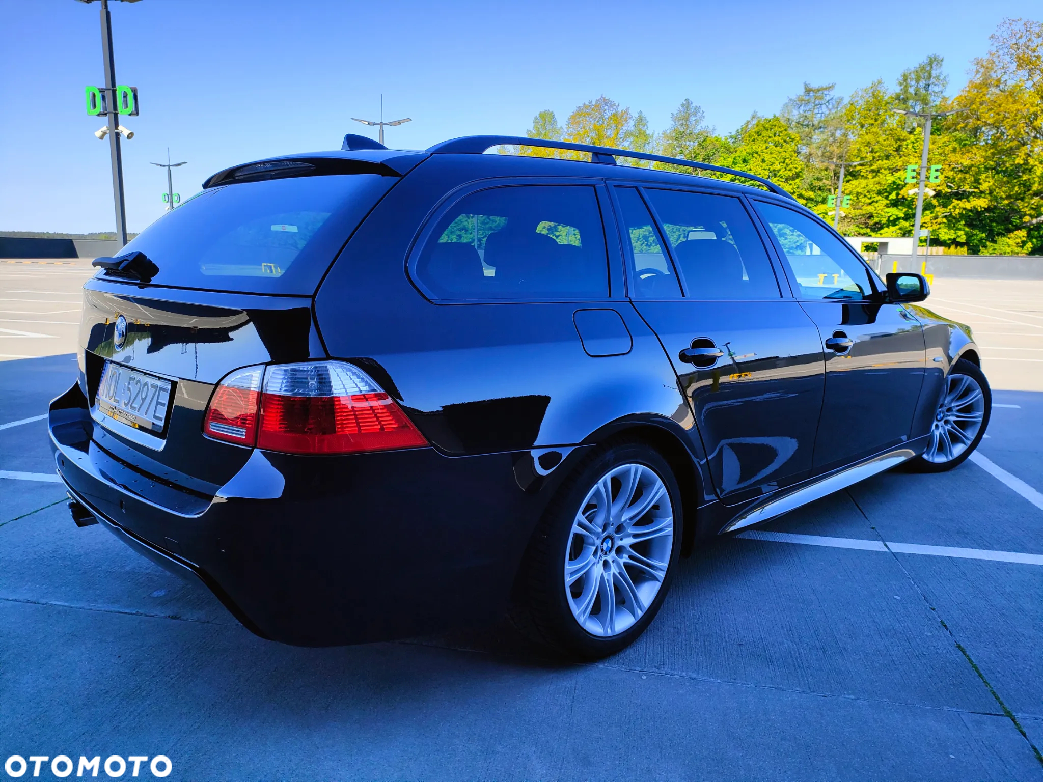 BMW Seria 5 530i Touring - 9