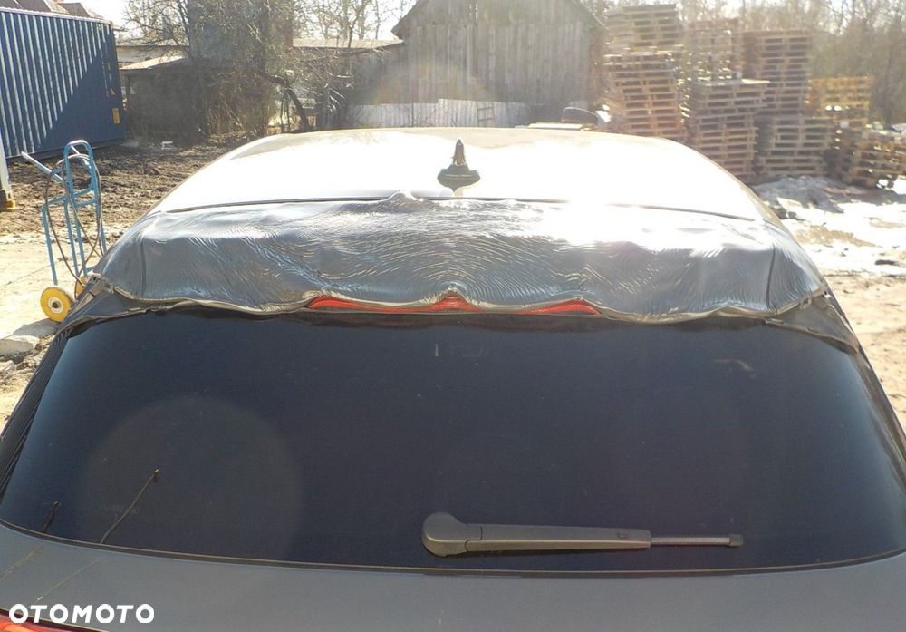 Volkswagen Golf - 11