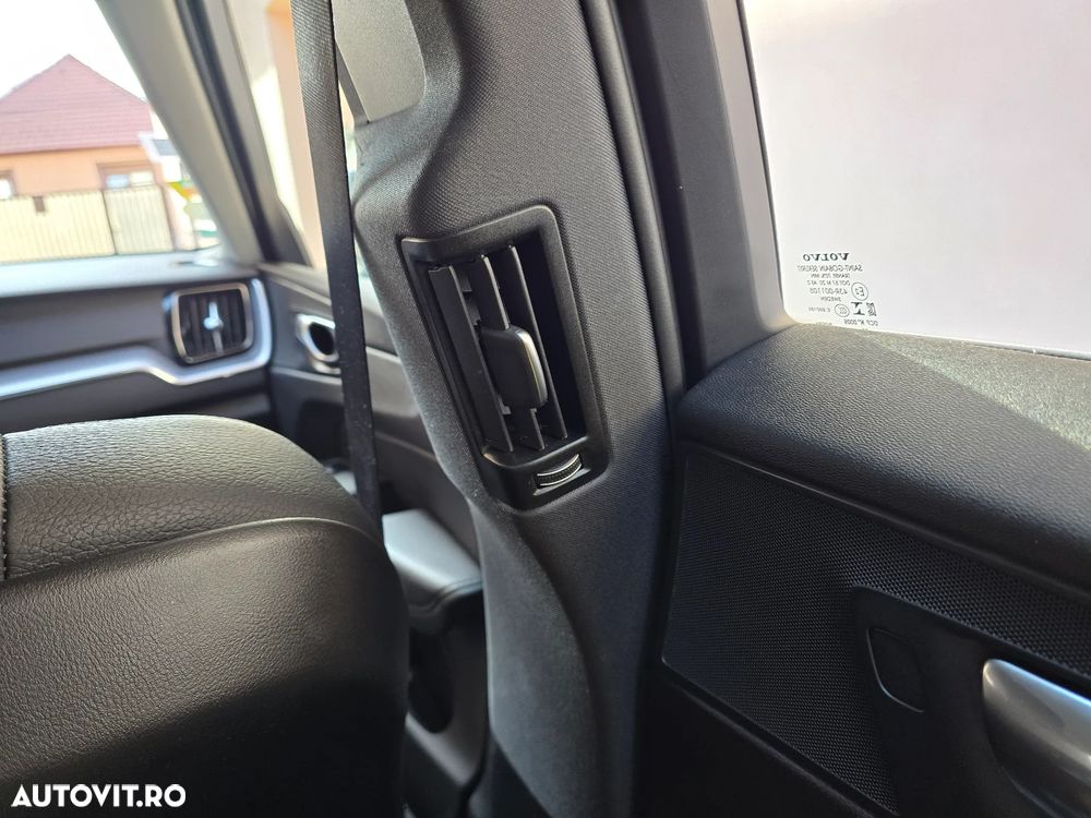 Volvo XC 60 D4 Geartronic Momentum Pro - 17