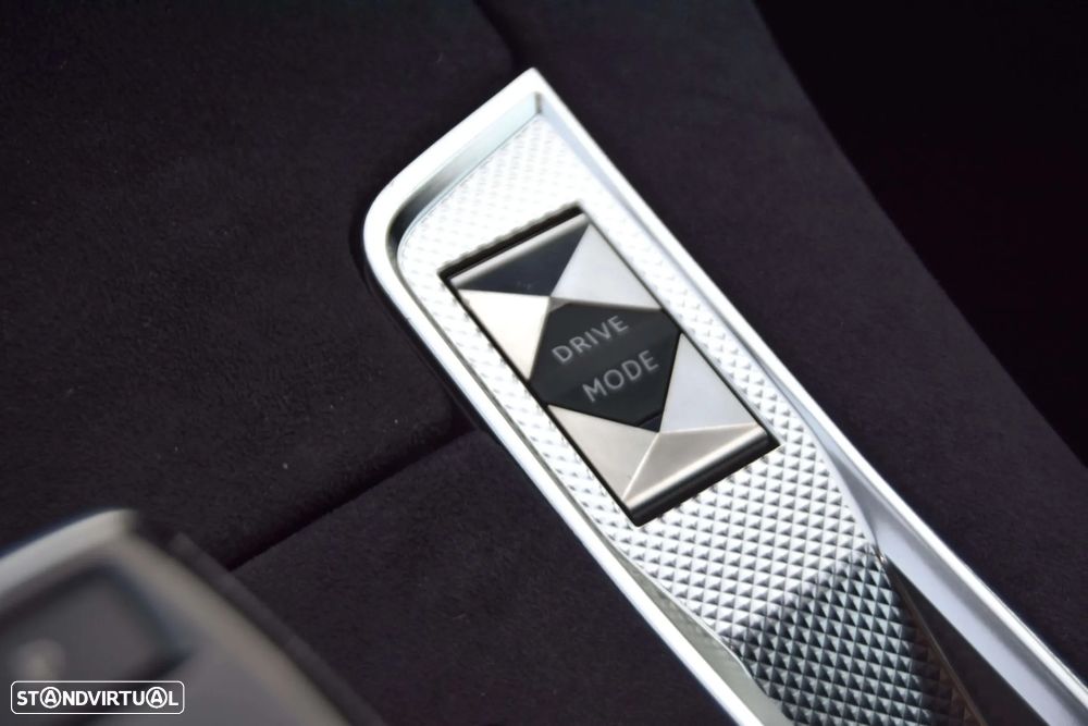 DS DS7 Crossback E-Tense Performance Line EAT8 - 13