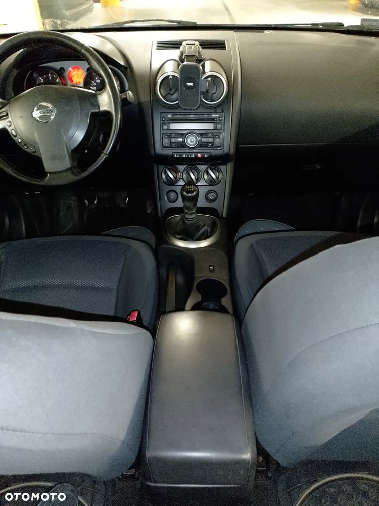 Nissan Qashqai - 2