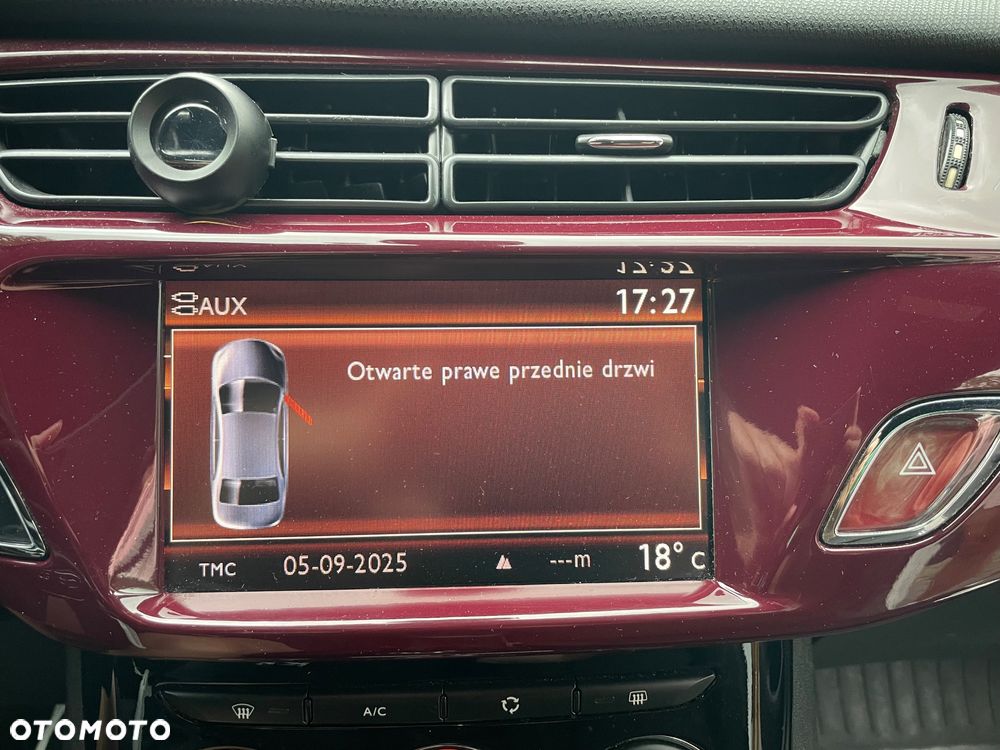 Citroën DS3 1.6 e-HDi SoChic - 10