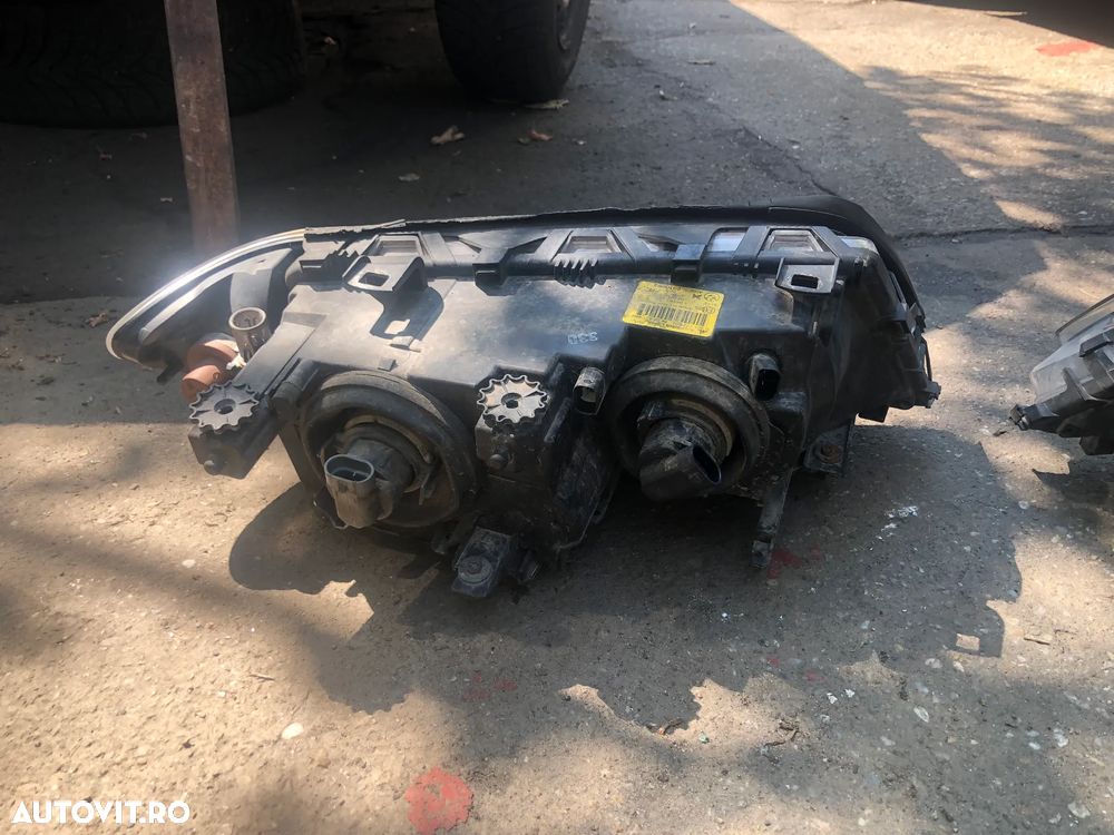 Far stanga/far dreapta Bmw Seria 3 e46 facelift UK - 14