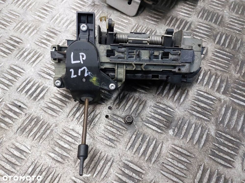 ZAMEK DRZWI LEWY PRZÓD + KLAMKA ZEWNĘTRZNA AUDI A4 B6 LX7Z - 3