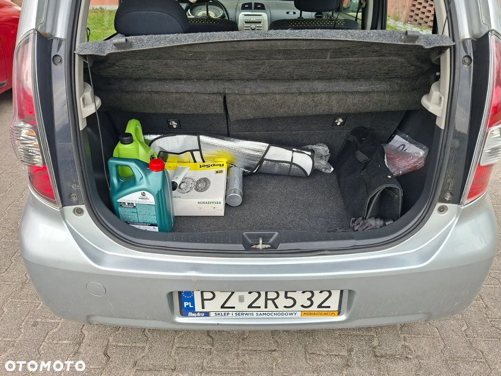 Daihatsu Sirion 1.3 - 12