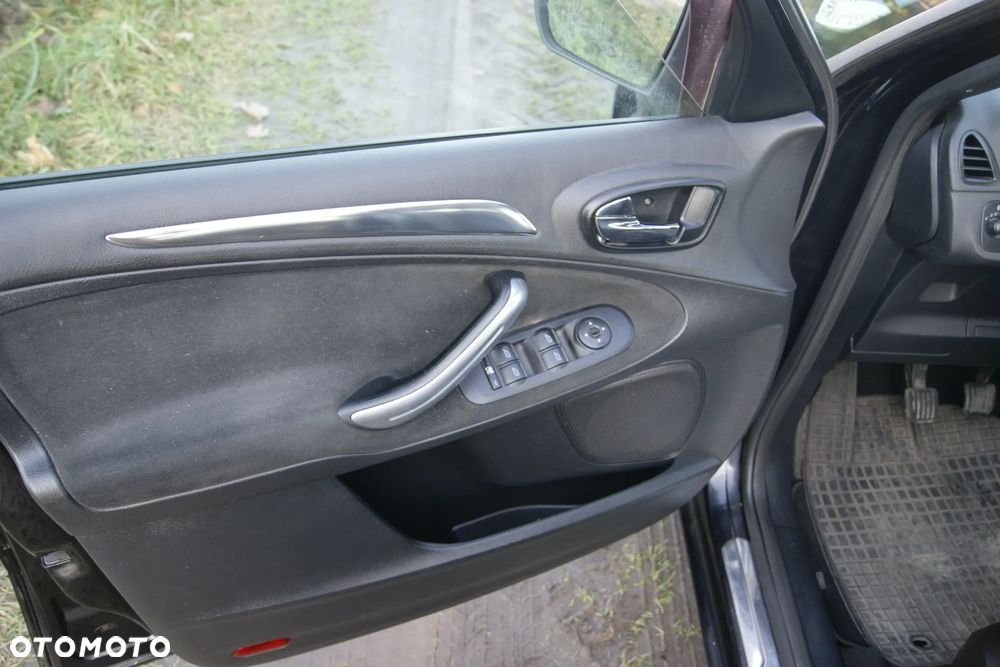 Ford S-Max 2.0 TDCi DPF Ambiente - 12