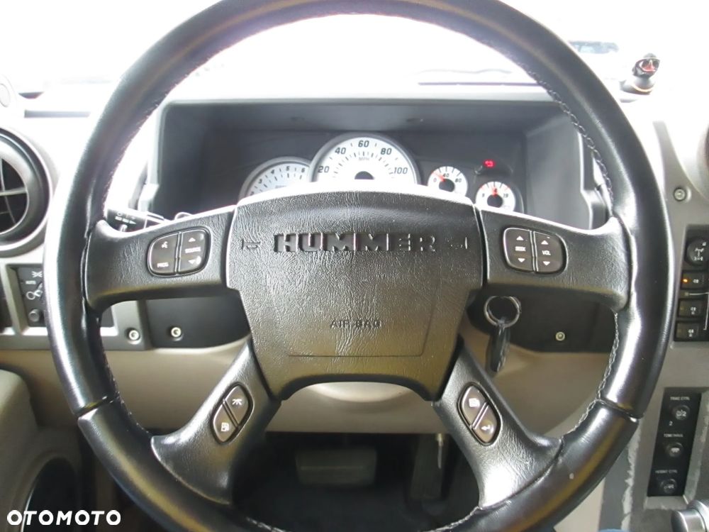 Hummer H2 6.0 V8 - 22