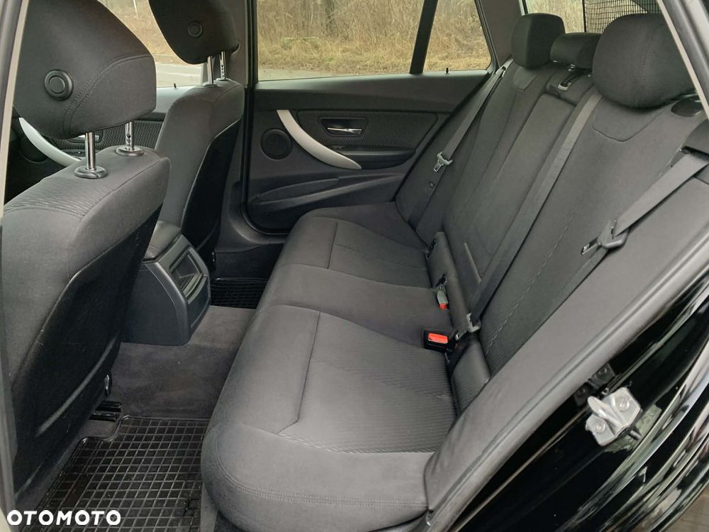 BMW Seria 3 - 17