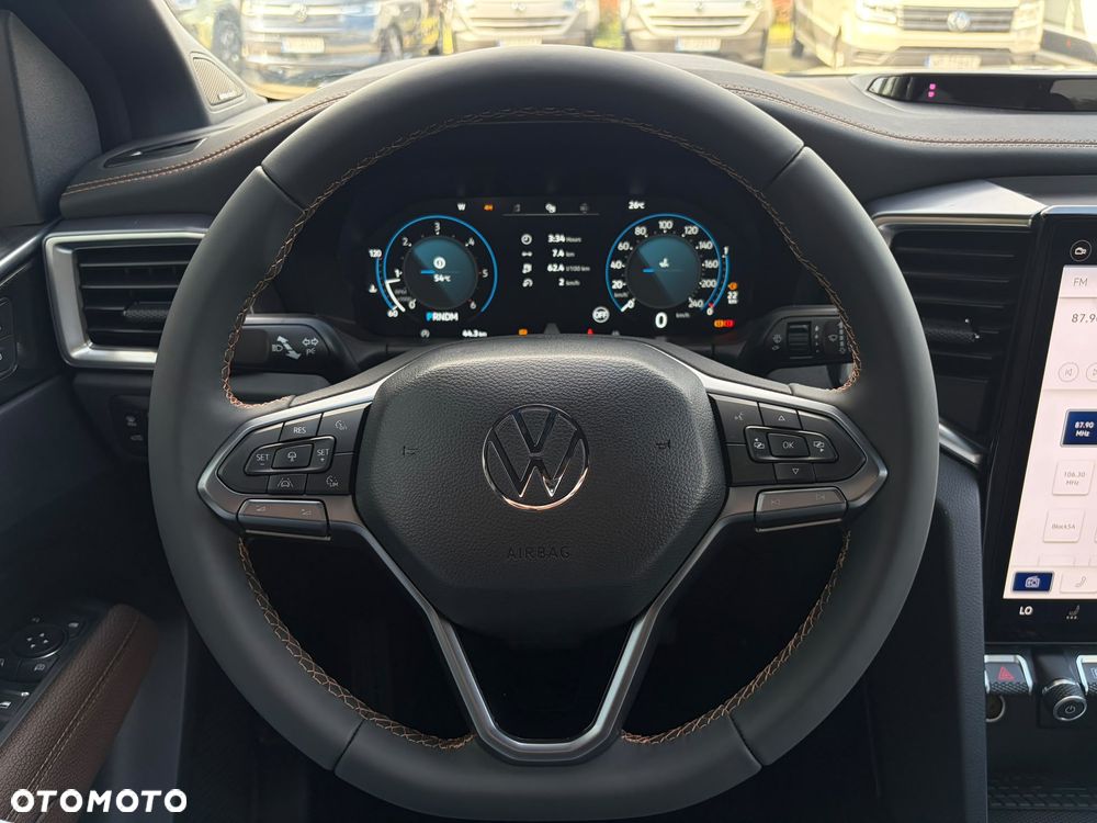 Volkswagen Amarok - 23