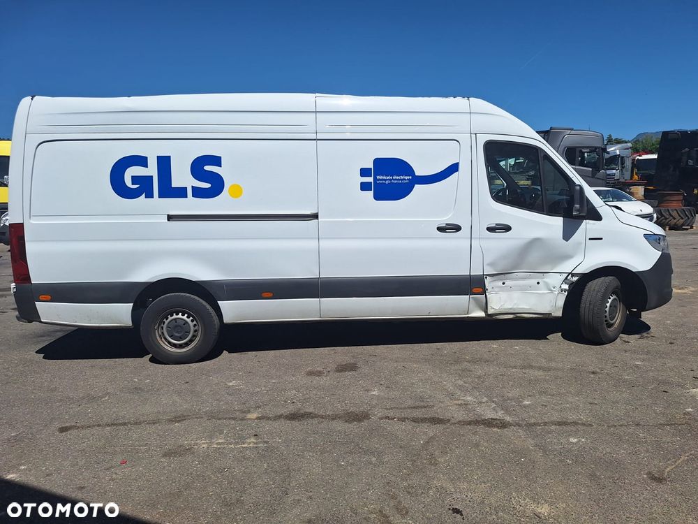Mercedes-Benz Sprinter - 10
