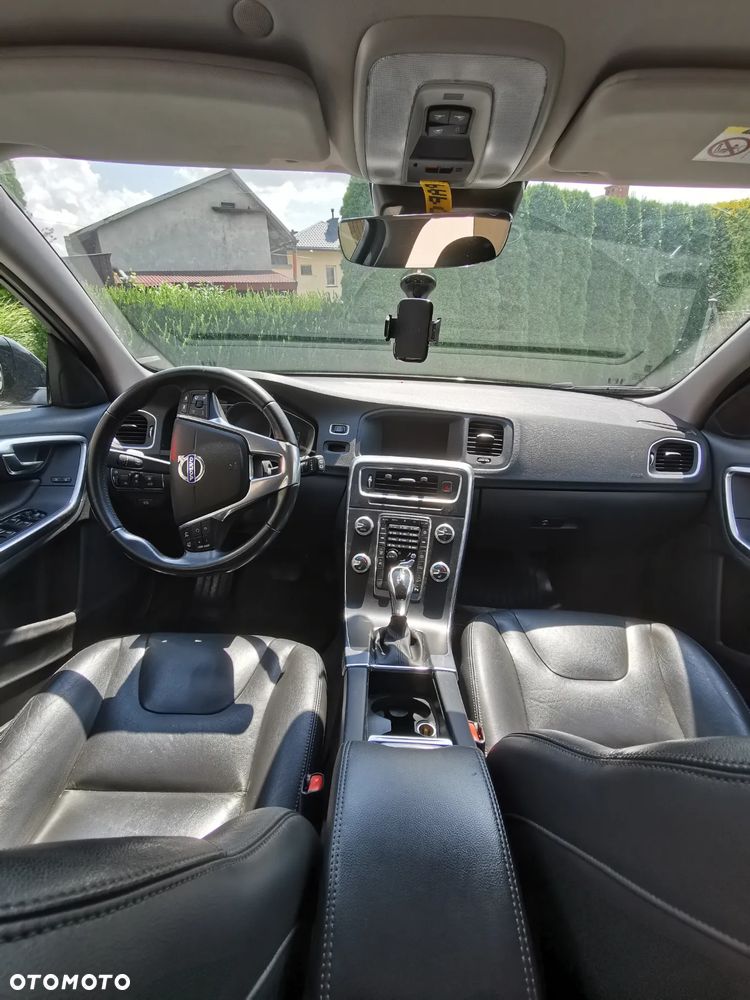 Volvo V60 Cross Country D4 AWD Geartronic Summum - 1
