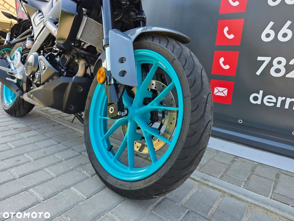 Yamaha MT - 24