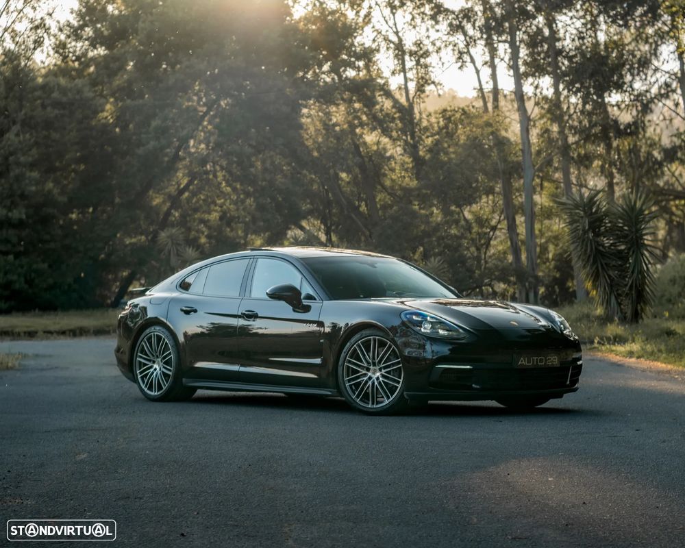 Porsche Panamera 4 E-Hybrid Executive - 1