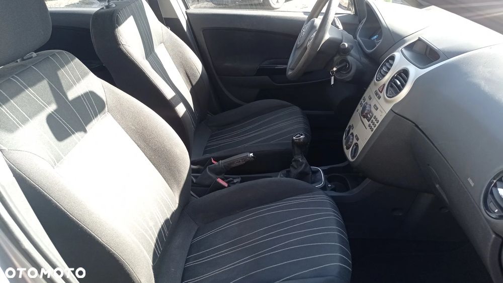 Opel Corsa 1.2 16V Enjoy - 41