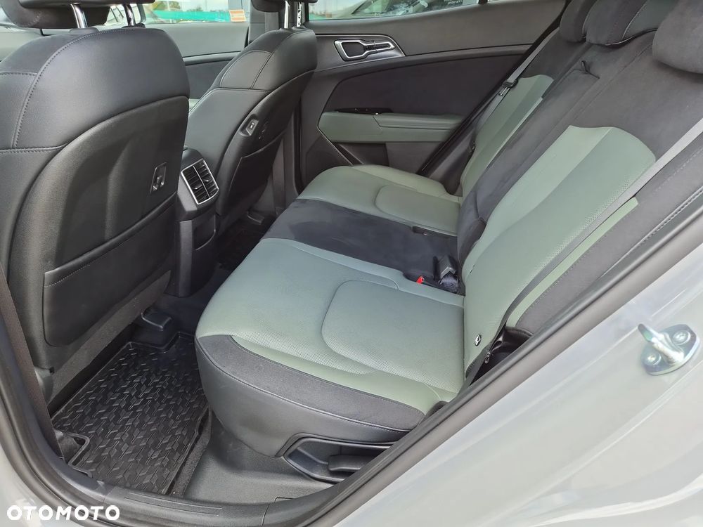 Kia Sportage 1.6 T-GDI HEV Anniversary 2WD - 19
