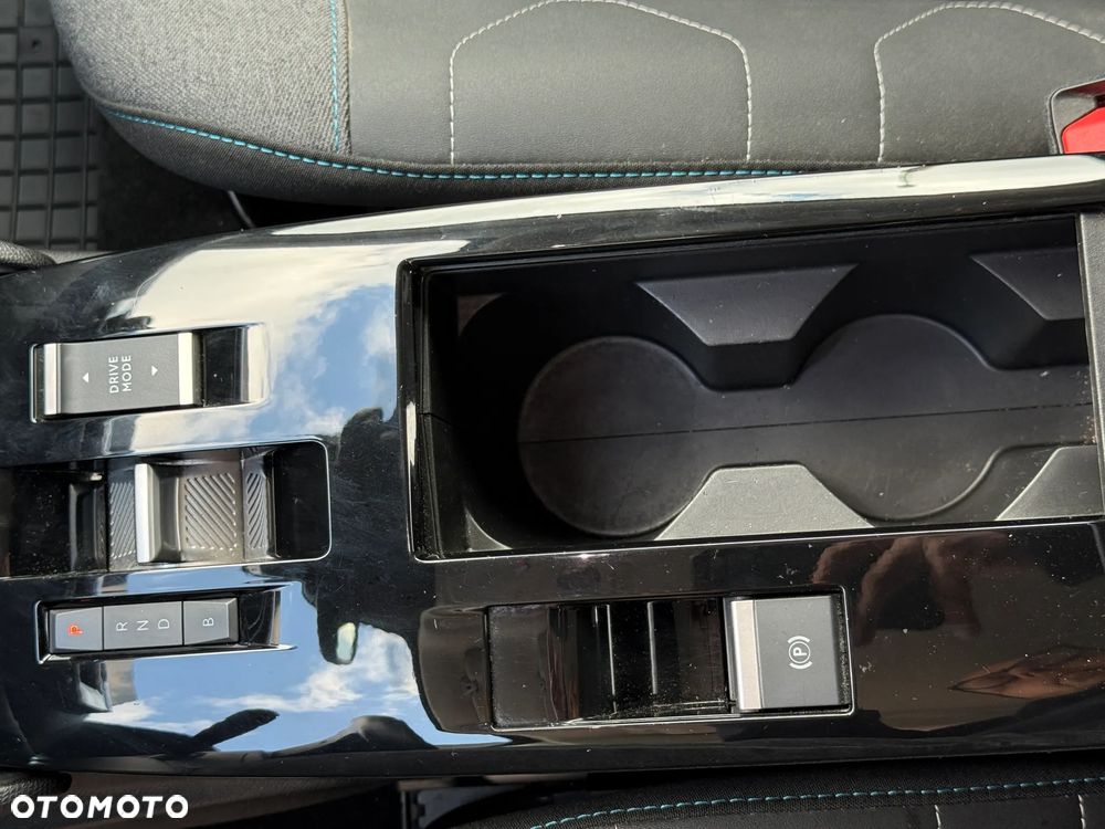 Citroën C4X EV136 50kWh Shine - 10