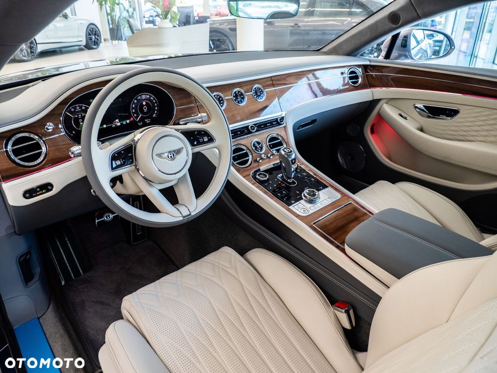Bentley Continental GT - 13