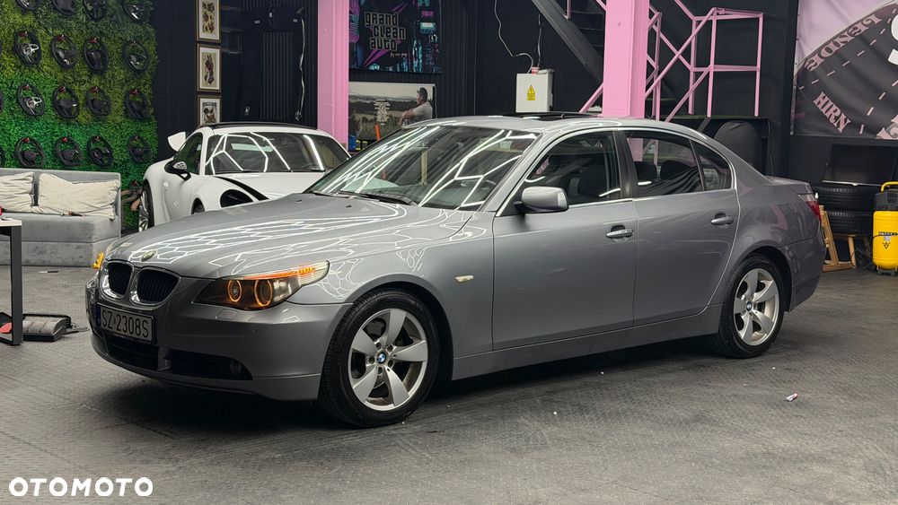 BMW Seria 5 525i - 2