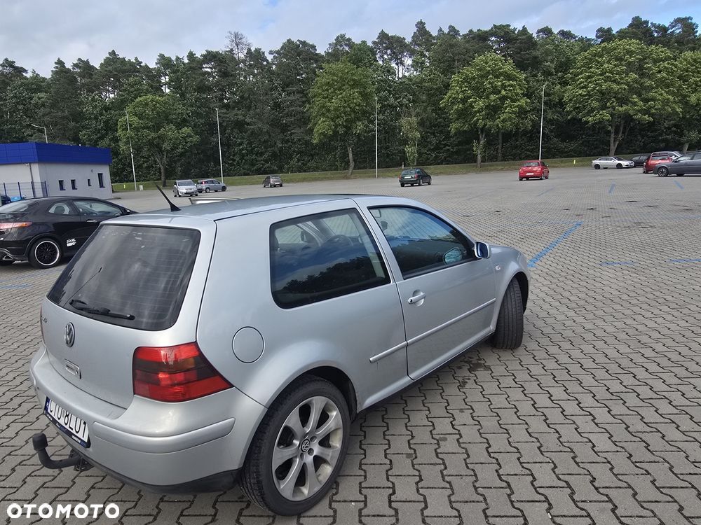 Volkswagen Golf - 8
