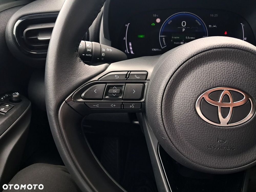 Toyota Yaris Cross Hybrid 1.5 Style - 17