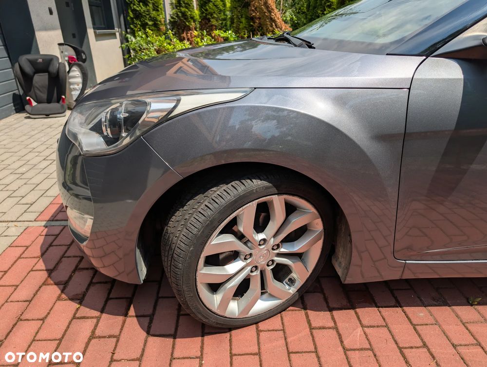 Hyundai Veloster 1.6 GDI Comfort - 23