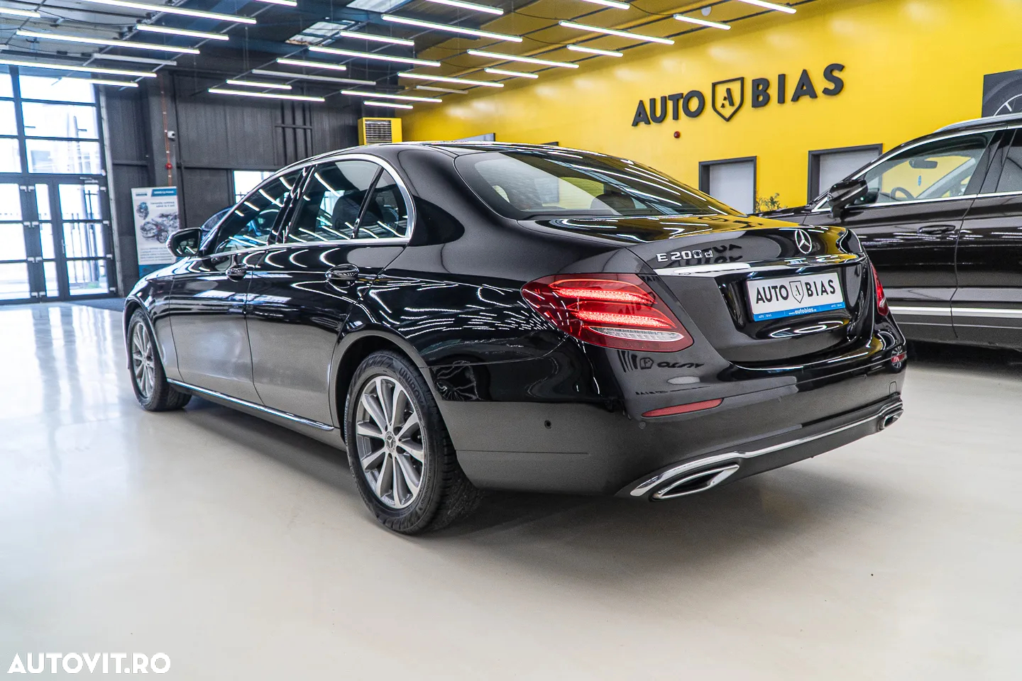 Mercedes-Benz E 200 d 9G-TRONIC Avantgarde - 5